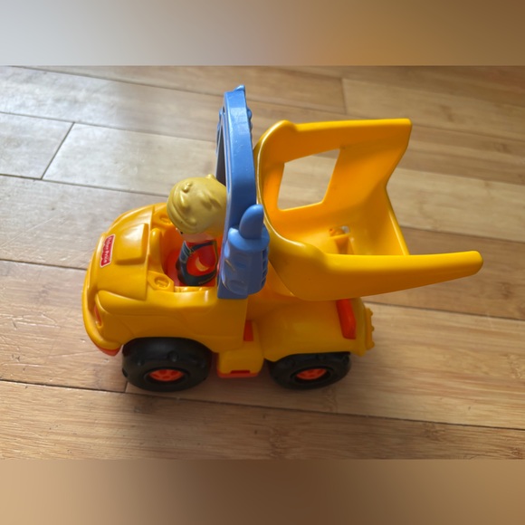 Fisher Price Little people truck and figure. Wicked fast shipping. - Picture 5 of 7